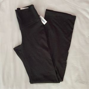 BNWT Old Navy Flare/Slim Boot-Cut High-Waisted Leggings with Pocket (Dark Gray)